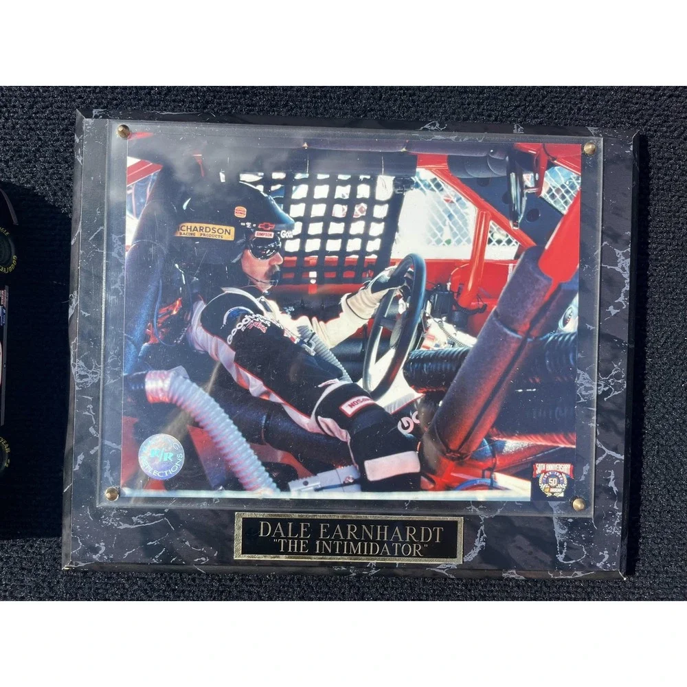 Dale Earnhardt‎ Intimidator NASCAR Photo Plaque + No 3 Goodwrench Diecast Car